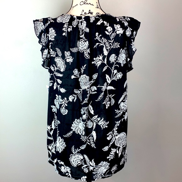 Old Navy Ruffled Crinkle-Texture Printed Tie-Neck  Blouse NEW! - Picture 7 of 7